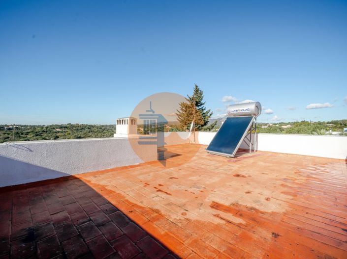 Image No.27-8 Bed House for sale