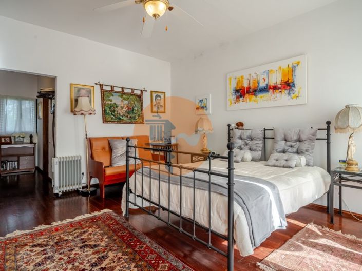 Image No.29-8 Bed House for sale