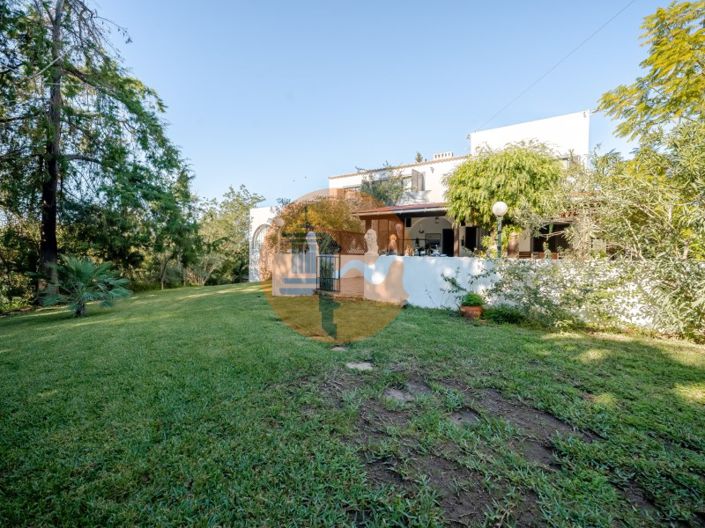 Image No.4-8 Bed House for sale