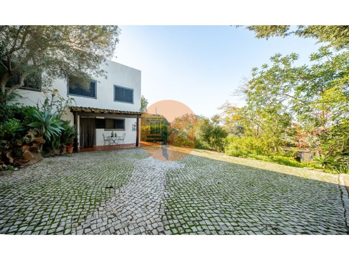 Image No.42-8 Bed House for sale