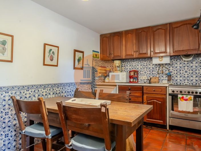 Image No.43-8 Bed House for sale