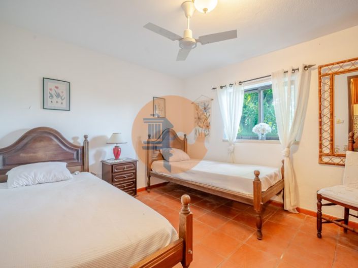 Image No.47-8 Bed House for sale