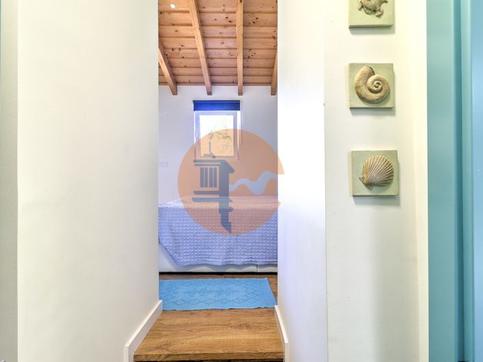 Image No.10-4 Bed House for sale