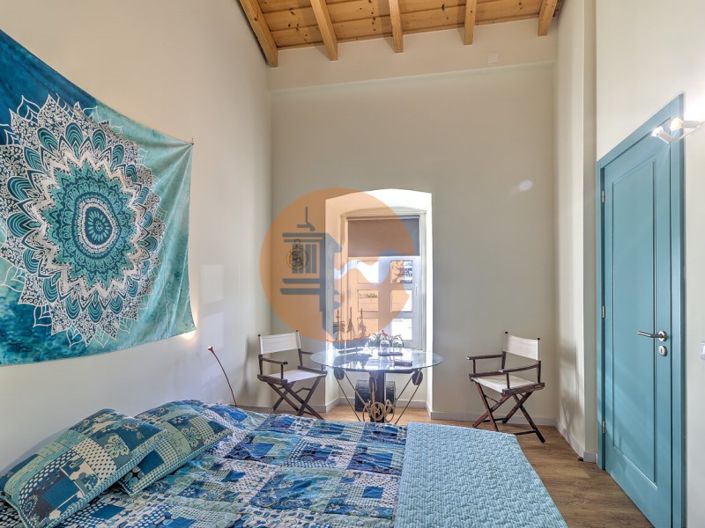 Image No.18-4 Bed House for sale