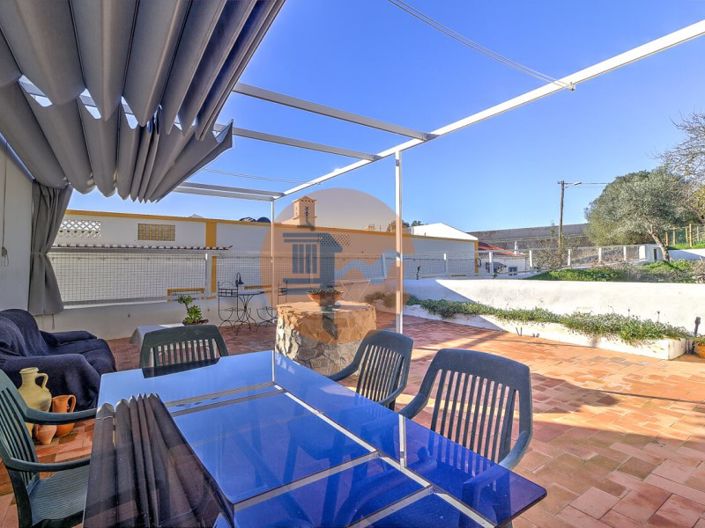 Image No.32-4 Bed House for sale