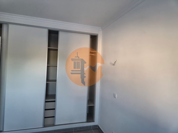 Image No.18-3 Bed House for sale