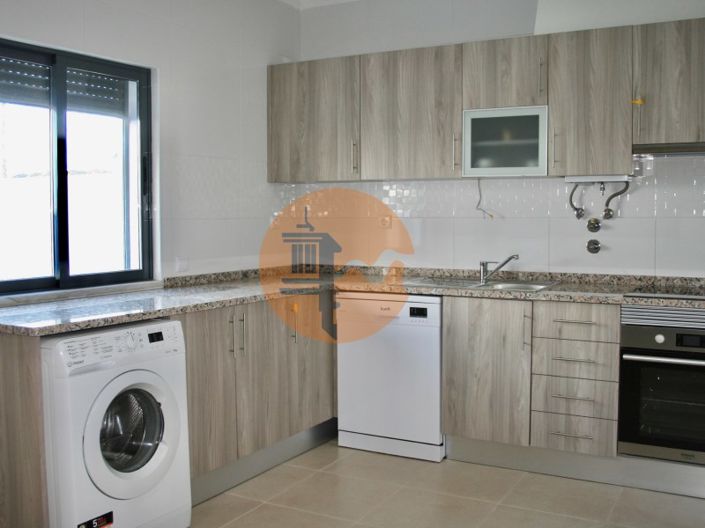 Image No.11-2 Bed House for sale