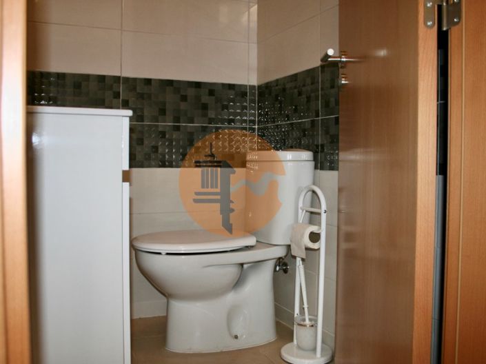 Image No.13-2 Bed House for sale