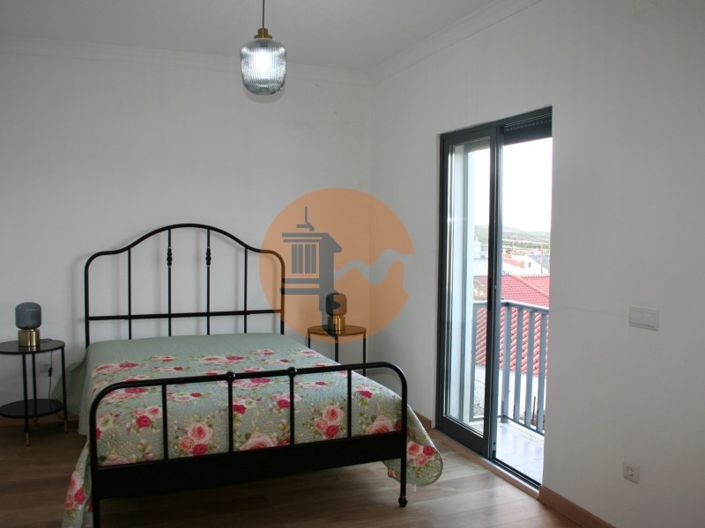 Image No.17-2 Bed House for sale