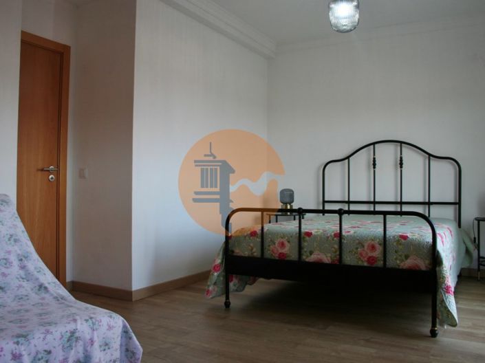 Image No.18-2 Bed House for sale