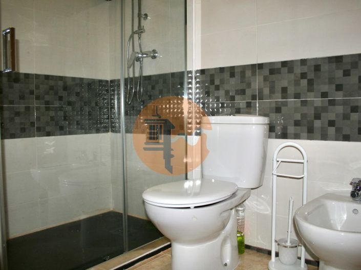 Image No.27-2 Bed House for sale