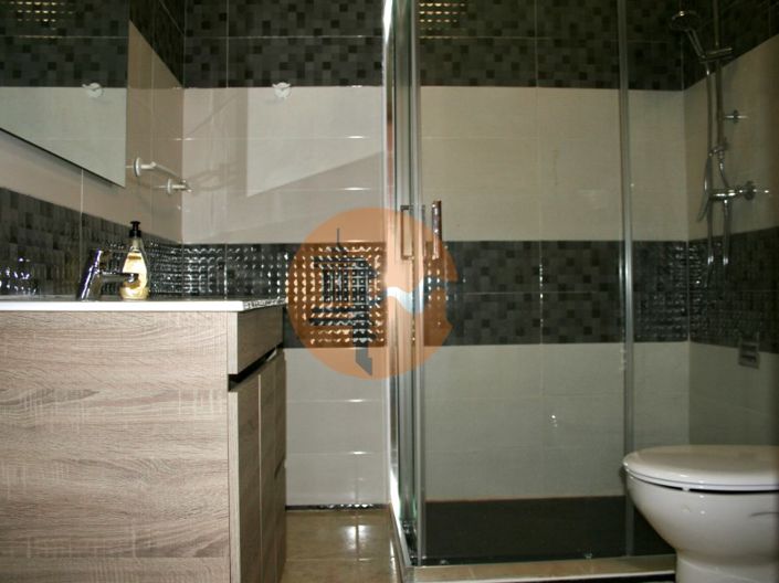 Image No.28-2 Bed House for sale