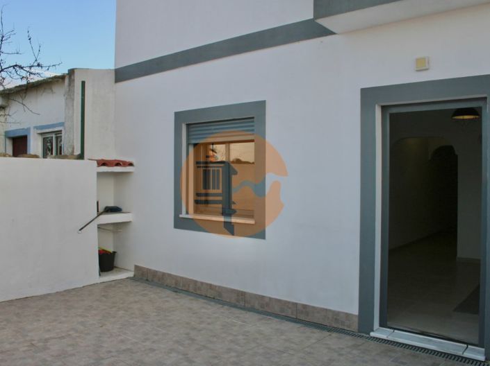 Image No.3-2 Bed House for sale