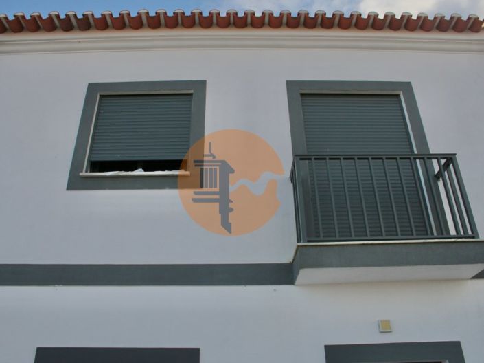 Image No.30-2 Bed House for sale