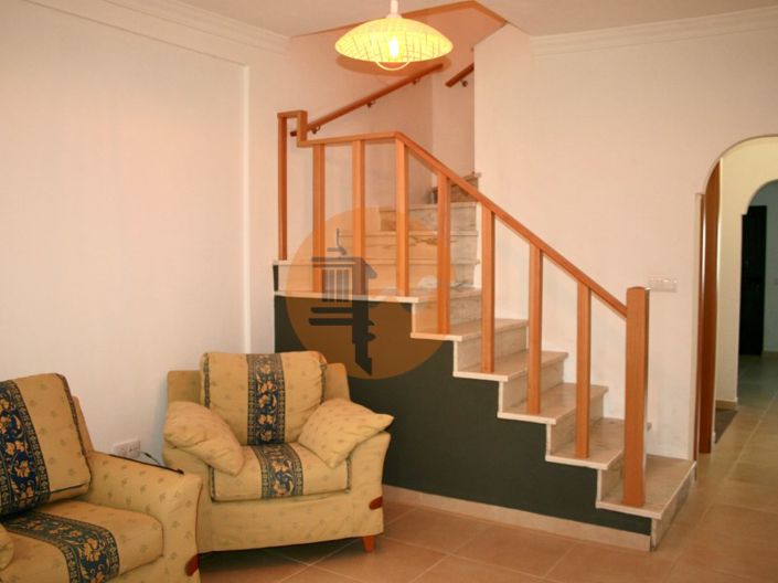 Image No.6-2 Bed House for sale