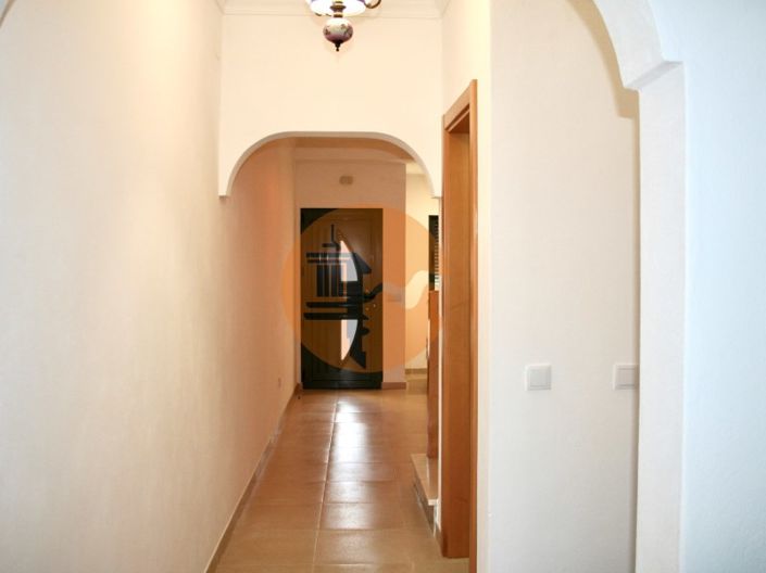 Image No.8-2 Bed House for sale