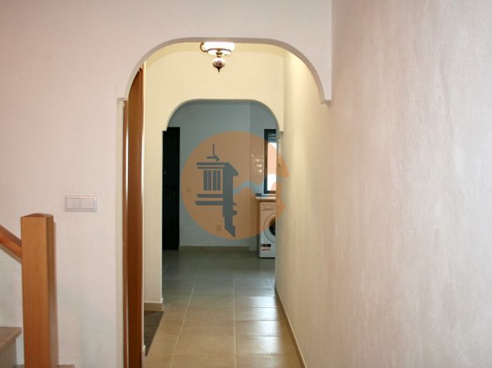 Image No.9-2 Bed House for sale