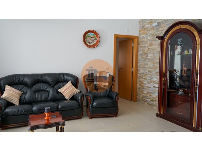 Image No.12-3 Bed House for sale