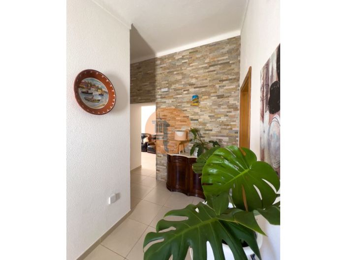 Image No.13-3 Bed House for sale