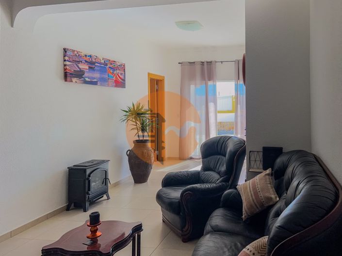 Image No.15-3 Bed House for sale