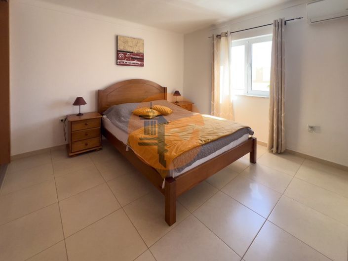 Image No.18-3 Bed House for sale