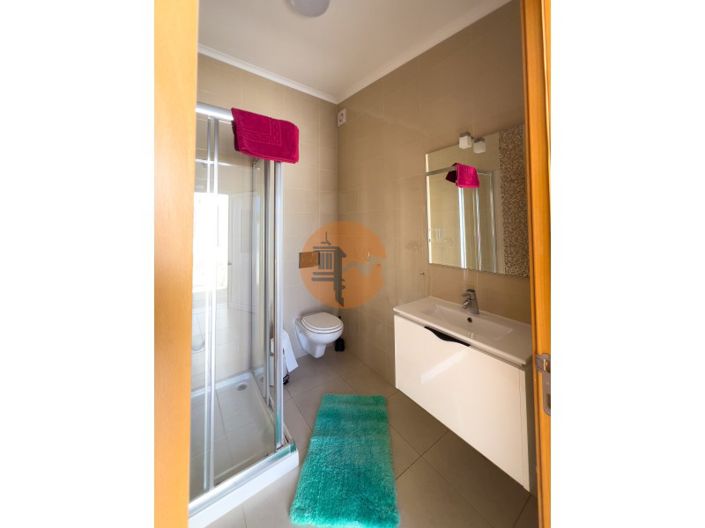 Image No.21-3 Bed House for sale