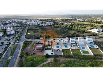 ideffdba01-0000-0500-0000-000018249dd4