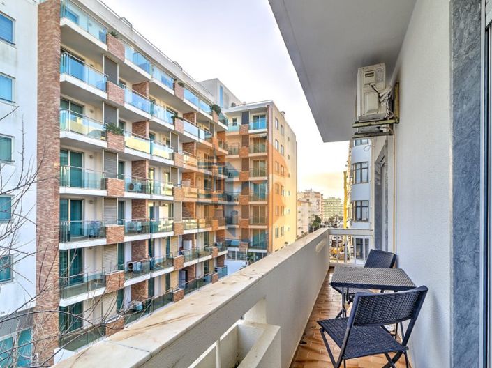 Image No.24-1 Bed Apartment for sale