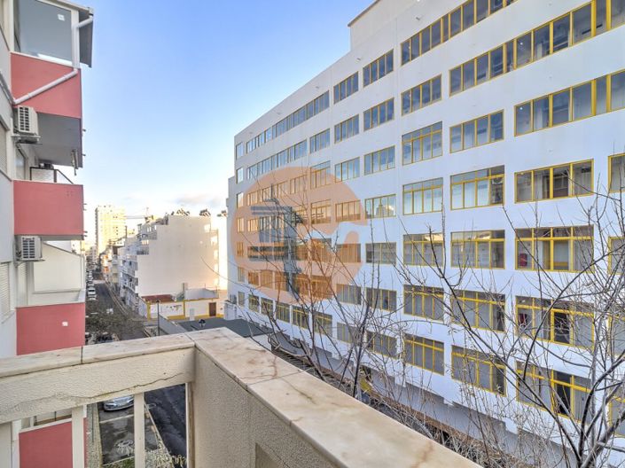 Image No.25-1 Bed Apartment for sale