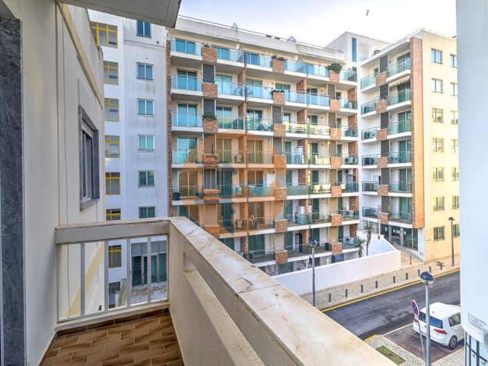 Image No.28-1 Bed Apartment for sale