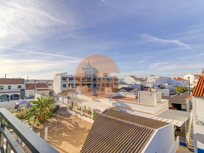 Image No.34-2 Bed Apartment for sale