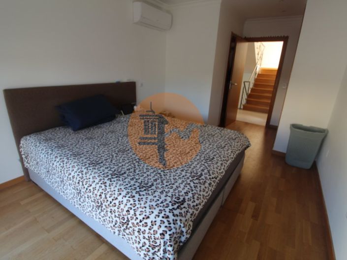 Image No.29-3 Bed House for sale