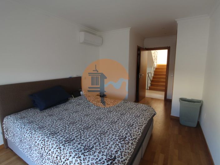 Image No.30-3 Bed House for sale