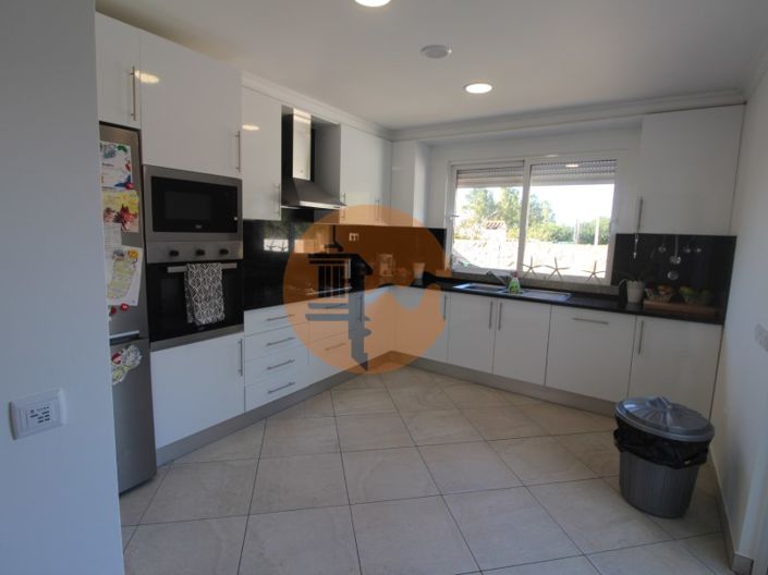 Image No.35-3 Bed House for sale