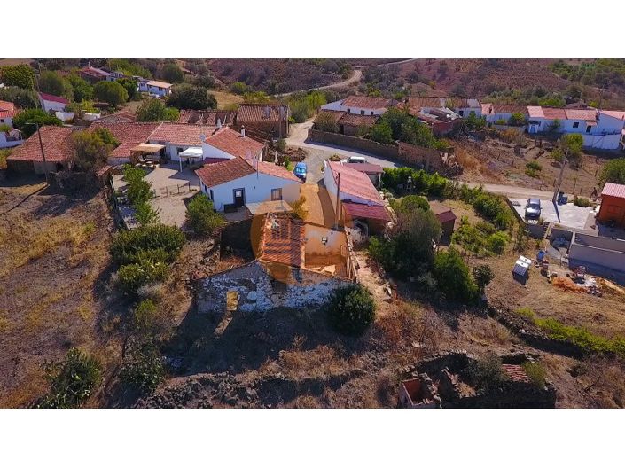 Image No.21-3 Bed House for sale