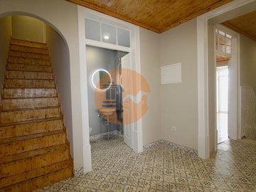 id1994bf01-0000-0500-0000-000018705b9d