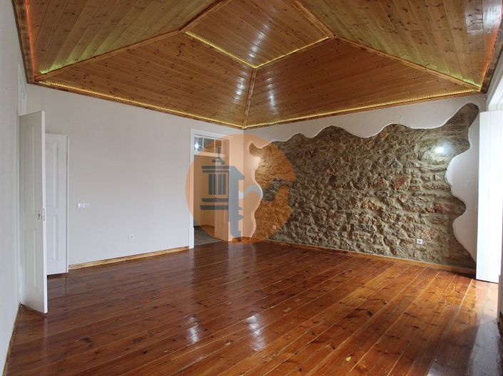 Image No.13-4 Bed Apartment for sale