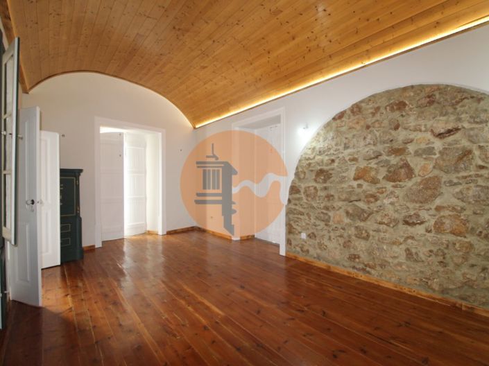 Image No.29-4 Bed Apartment for sale