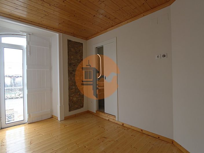 Image No.38-4 Bed Apartment for sale