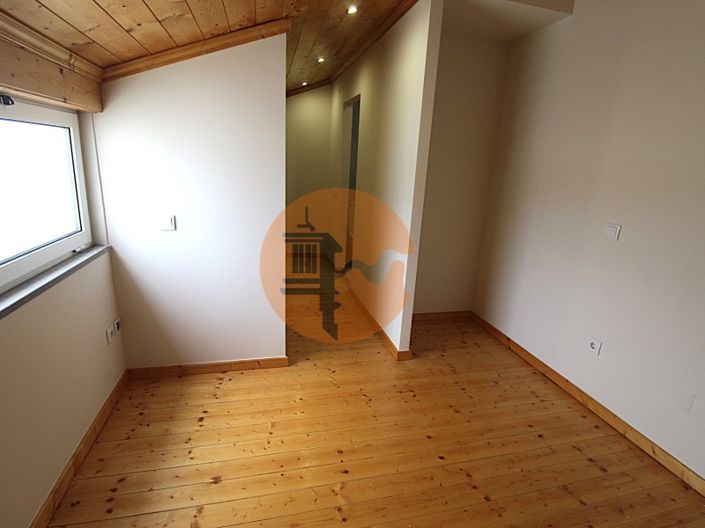 Image No.44-4 Bed Apartment for sale