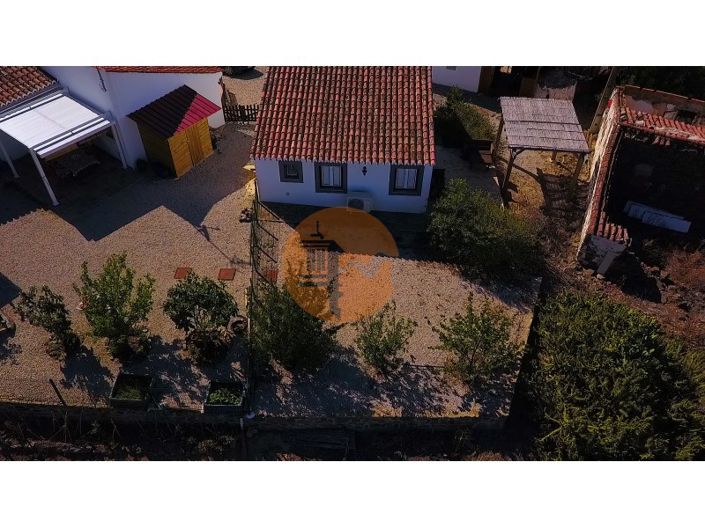 Image No.32-3 Bed Commercial for sale