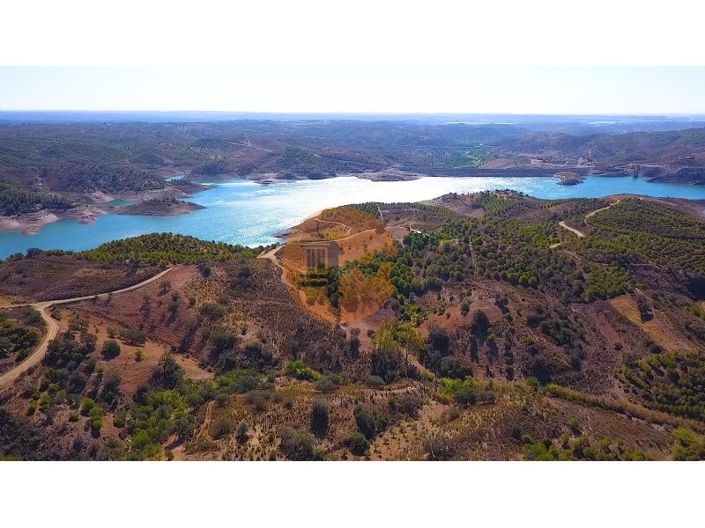 Image No.34-3 Bed Commercial for sale