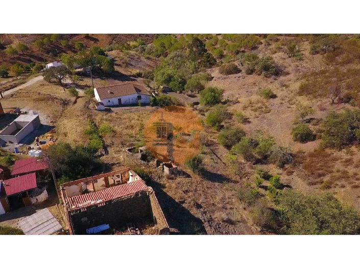 Image No.39-3 Bed Commercial for sale