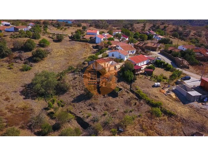 Image No.40-3 Bed Commercial for sale