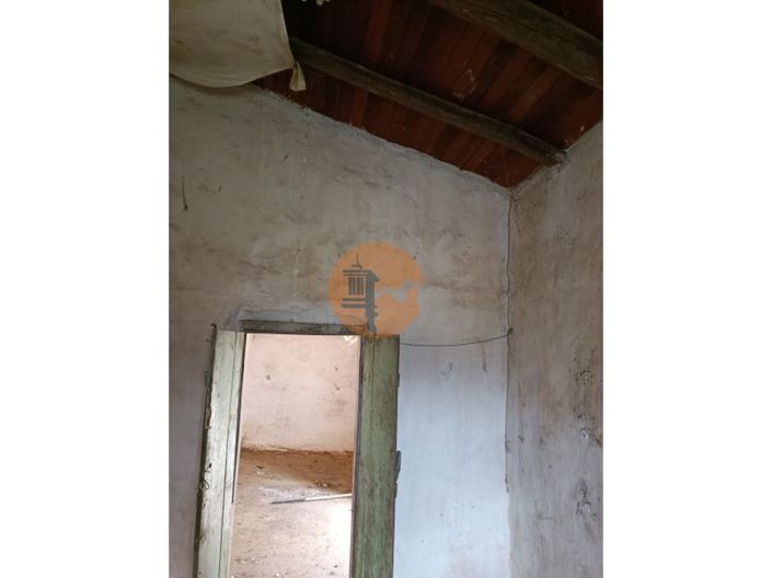 Image No.54-3 Bed Commercial for sale