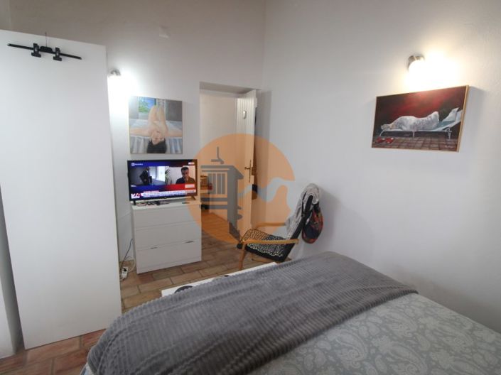 Image No.18-2 Bed House for sale