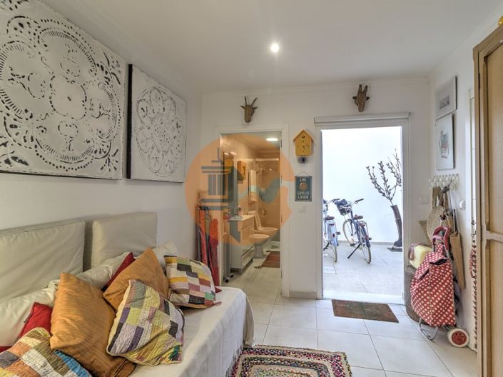 Image No.11-2 Bed House for sale