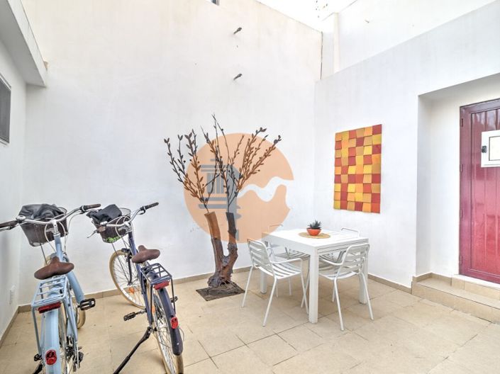 Image No.17-2 Bed House for sale