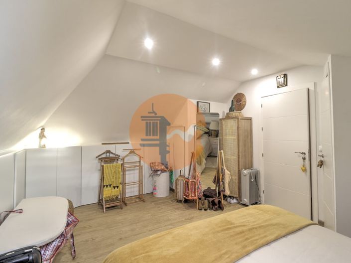 Image No.22-2 Bed House for sale