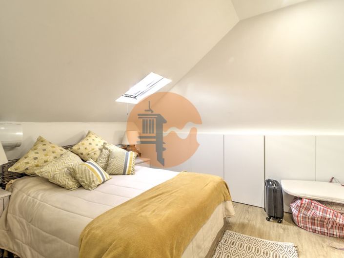 Image No.24-2 Bed House for sale